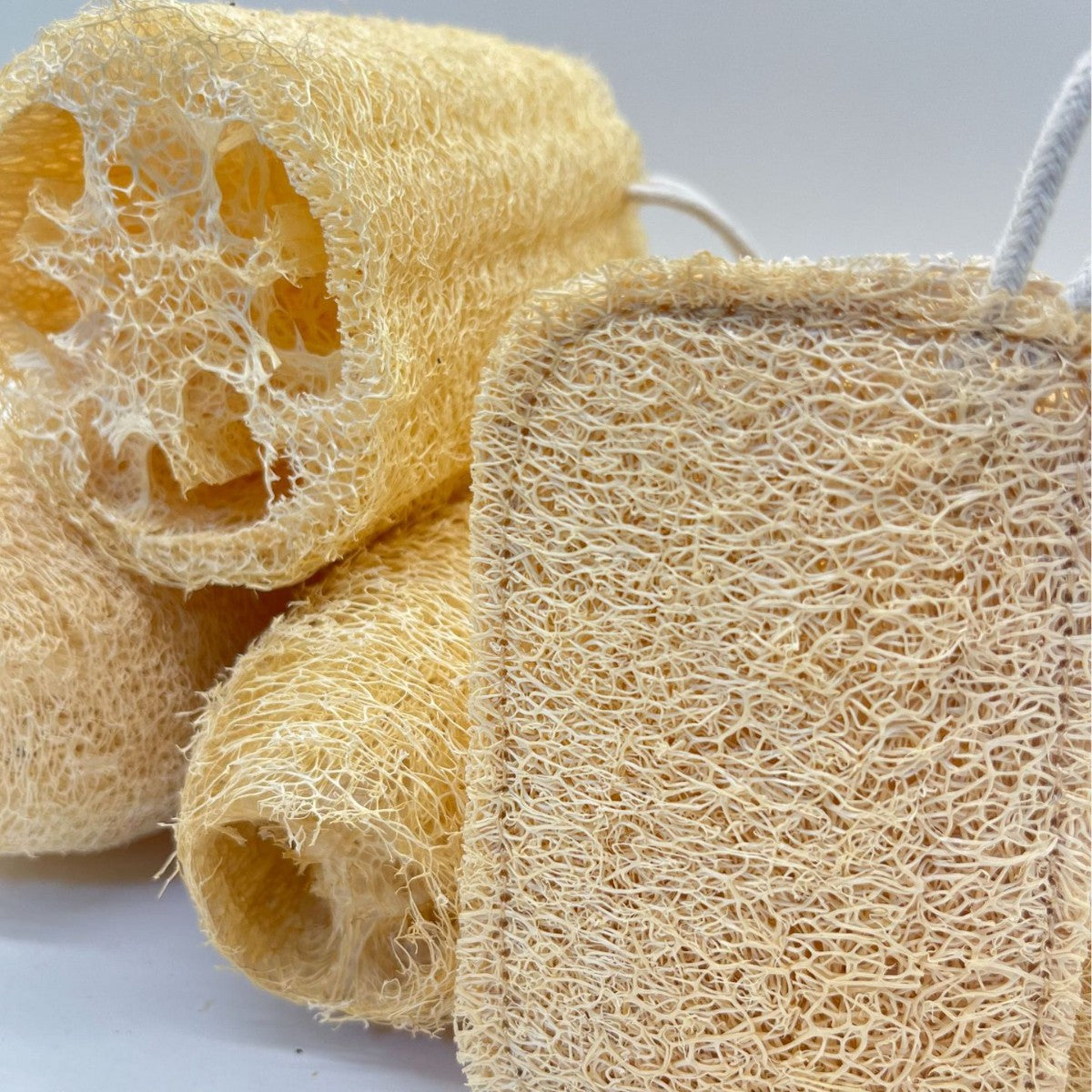 Natural loofah dishwashing tool